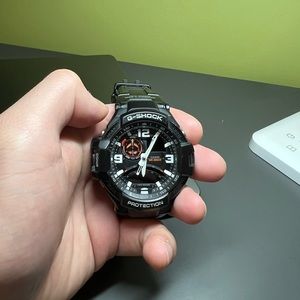 G-SHOCK GA-1000-4A.